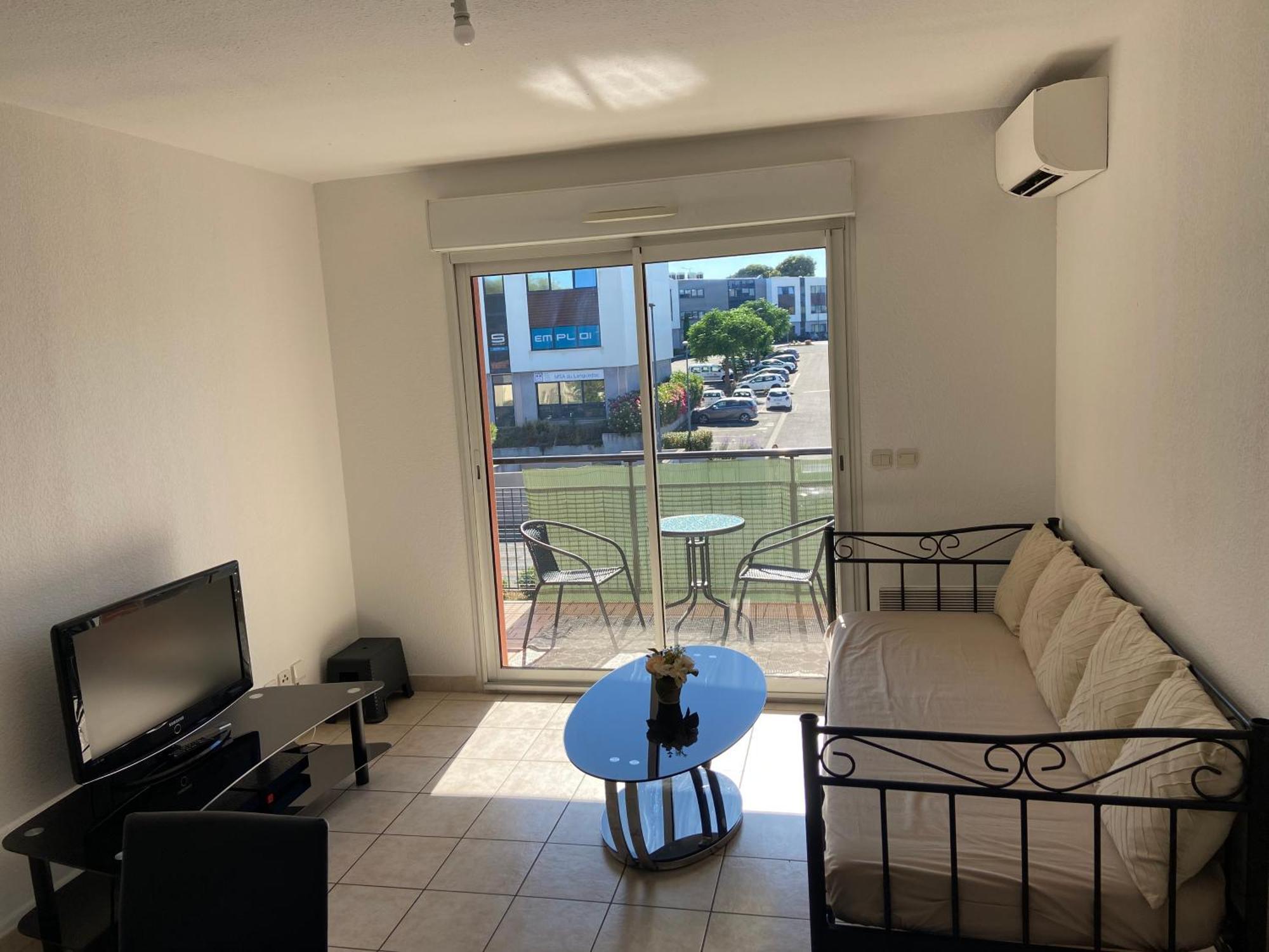Apartamento Apparemment Lumineux Proche De La Mer Béziers Exterior foto